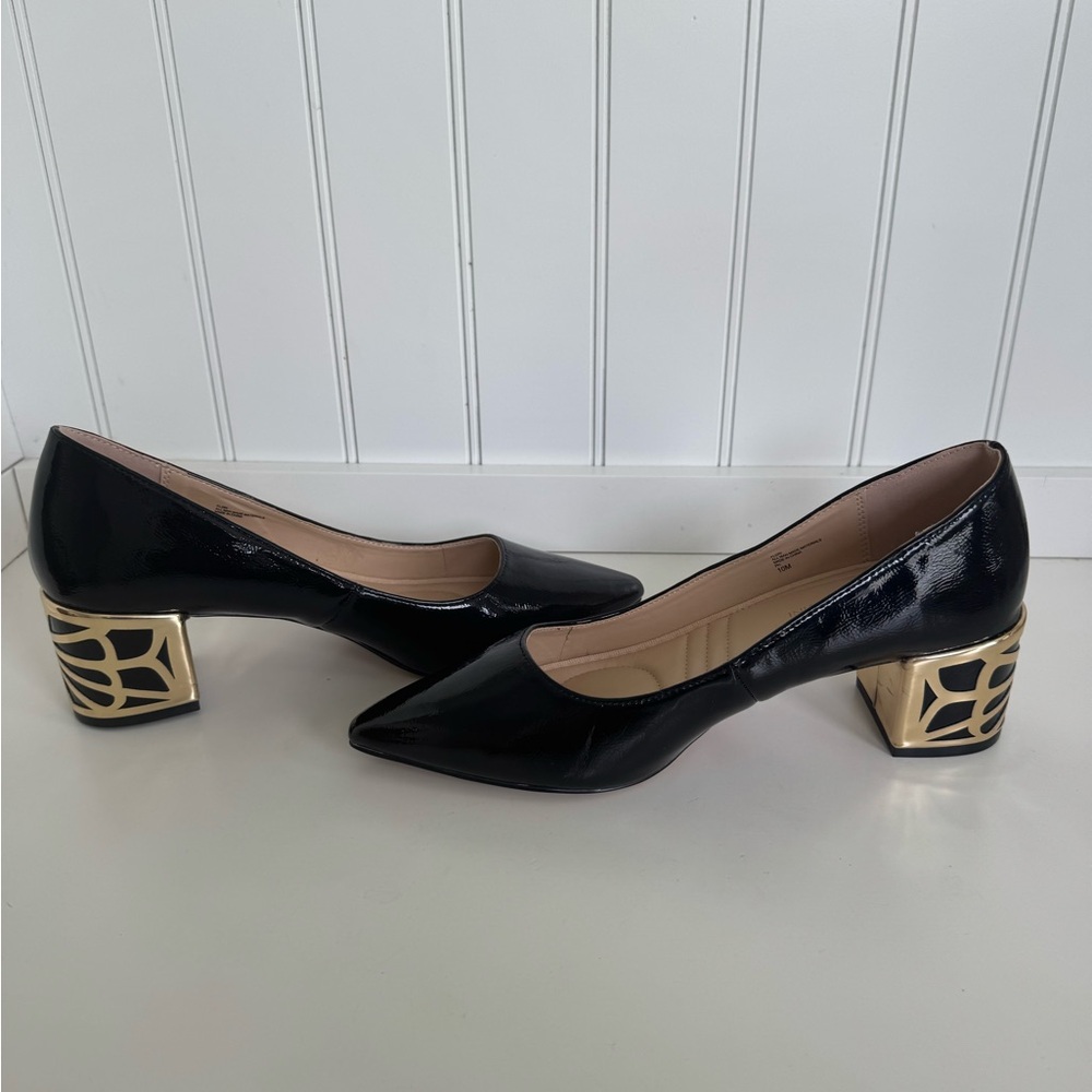 Never Worn Adrienne Vittadini Black Patent Leather & Gold Block Heels | Size 10